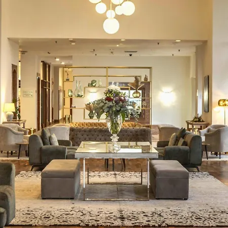 St Raphael Hotel