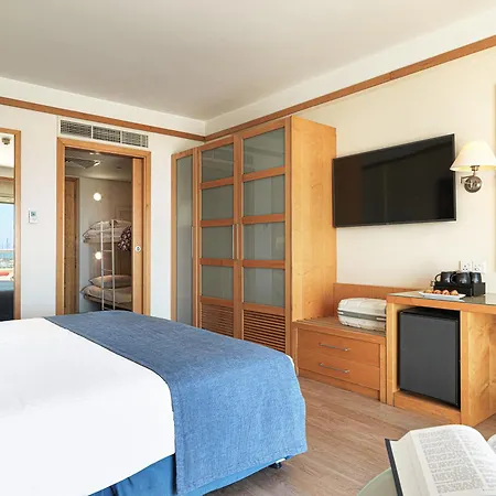 St Raphael Hotel