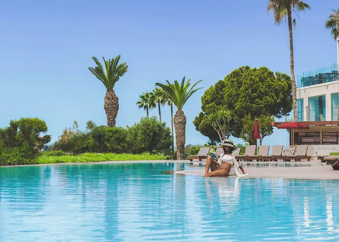 St Raphael 5* Limassol