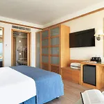 St Raphael Hotel