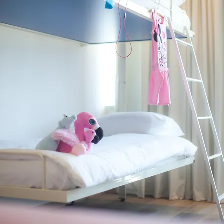 St Raphael Hotel 5*