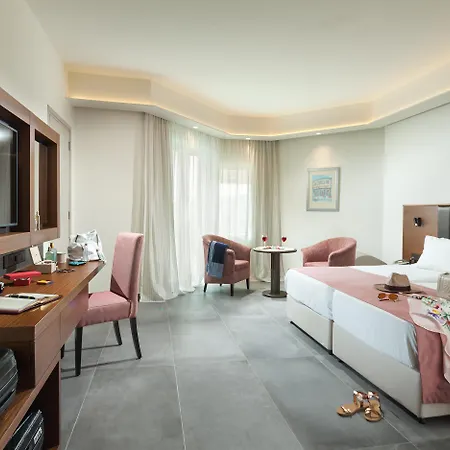 St Raphael 5*
