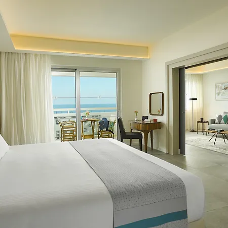 St Raphael Hotel