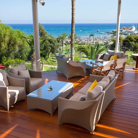 St Raphael & Marina Hotel 5*