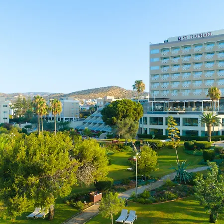 Otel St Raphael & Marina 5*