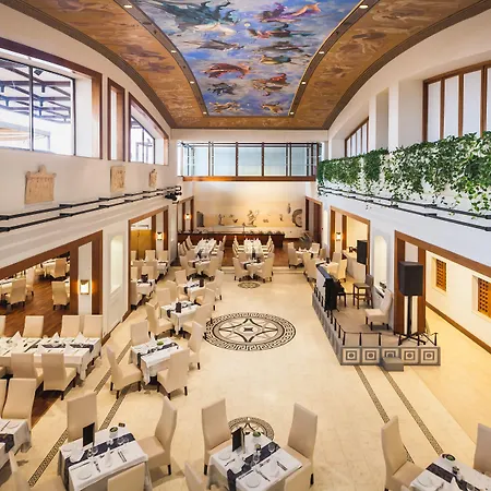 酒店 St Raphael & Marina 5*