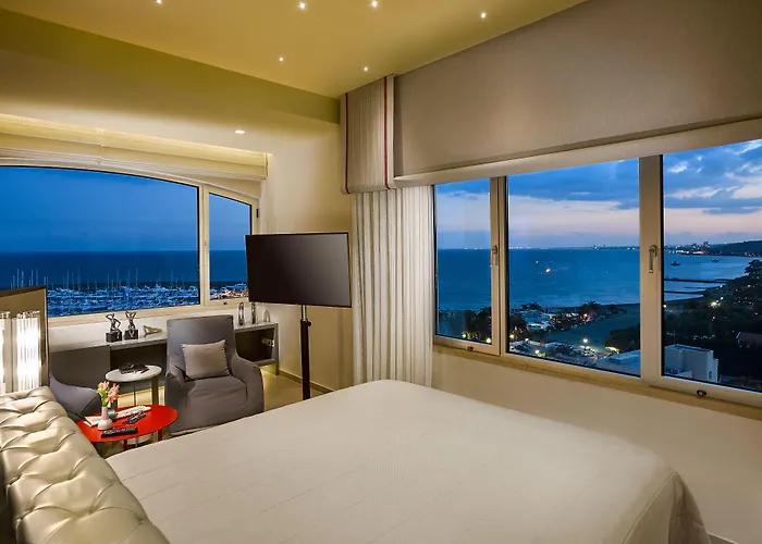 St Raphael Hotel