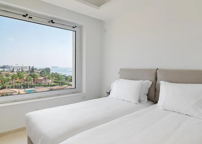 St Raphael 5* Limasol