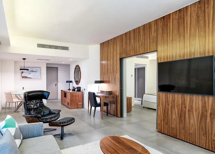 Hotel St Raphael Lemesos