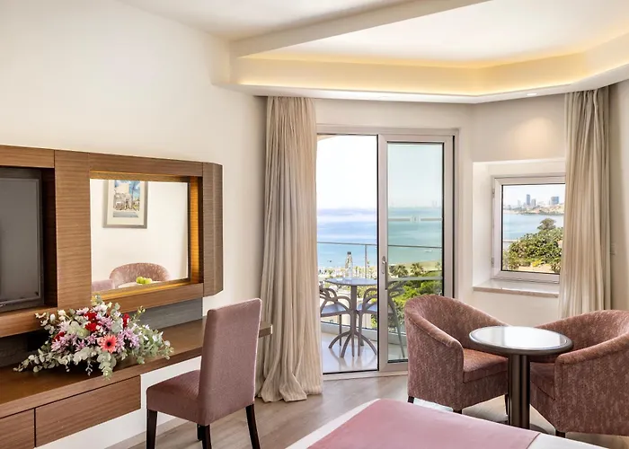 St Raphael Szálloda 5*